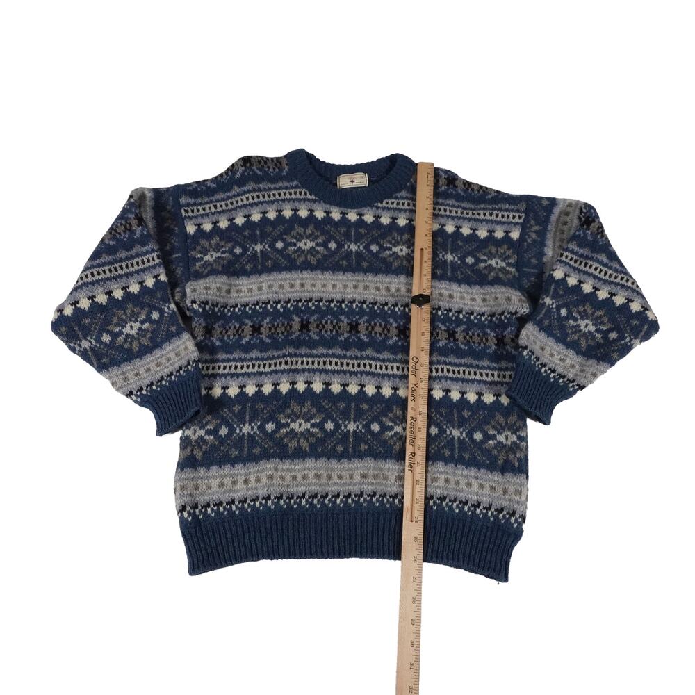 BKS Quality Menswear Vintage Made Scotland Christmas Snow Flakes Sweater Men's L - Picture 5 of 8